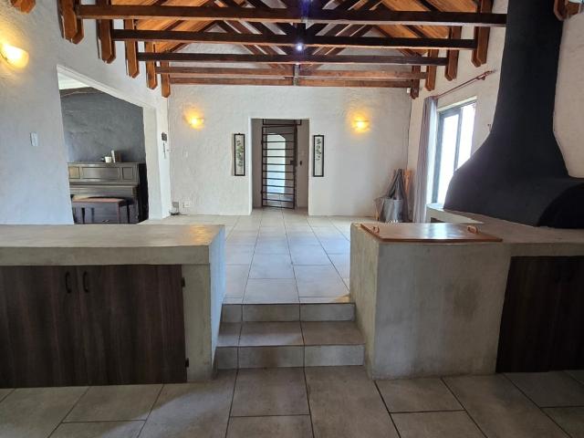 3 Bedroom House For Sale in Waterkloof Ridge