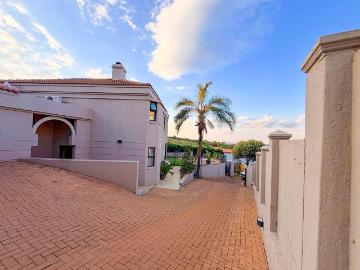 3 Bedroom House For Sale in Waterkloof Ridge