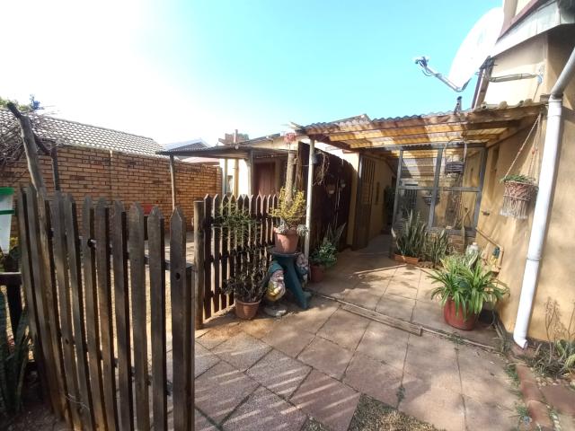 3 Bedroom House For Sale in Waverley