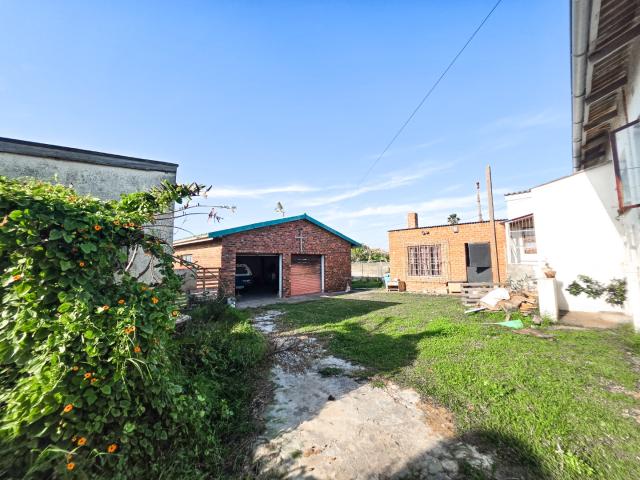 3 Bedroom House For Sale in West Bank