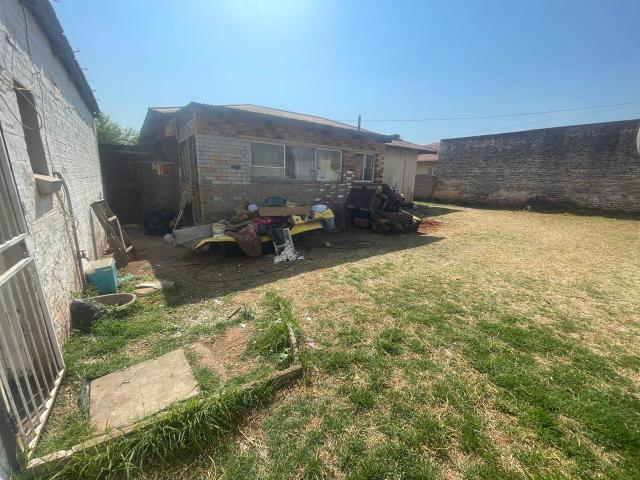 3 Bedroom House For Sale in Westonaria
