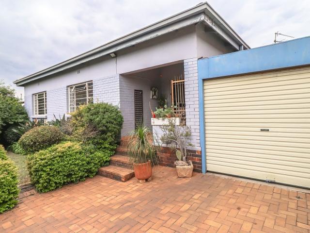 3 Bedroom House For Sale in Westdene