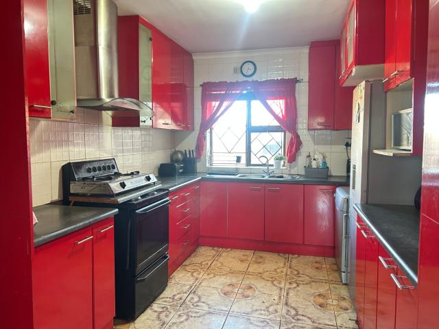 3 Bedroom House For Sale in Westgate