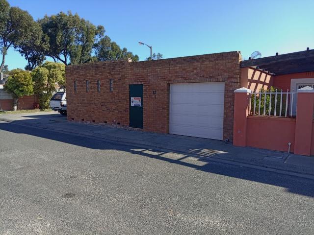 3 Bedroom House For Sale in Westridge