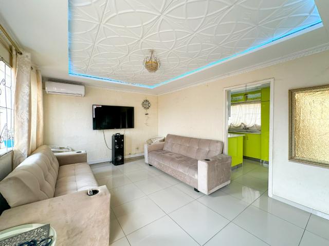 3 Bedroom House For Sale in Whetstone