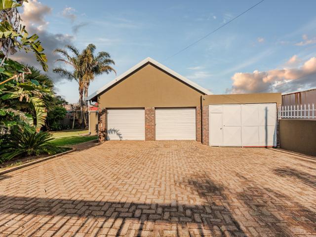 3 Bedroom House For Sale in Witpoortjie