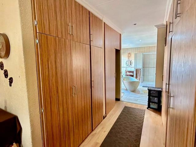 3 Bedroom House For Sale in Wilkoppies