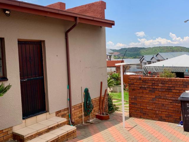3 Bedroom House For Sale in Winchester Hills