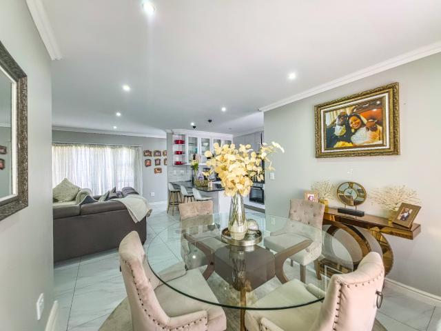 3 Bedroom House For Sale in Winterstrand