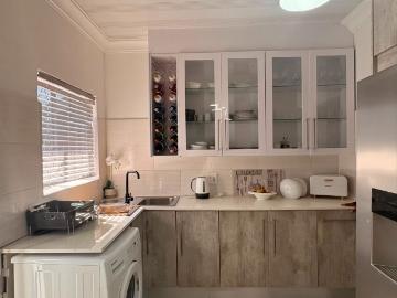3 Bedroom House For Sale in Wychwood