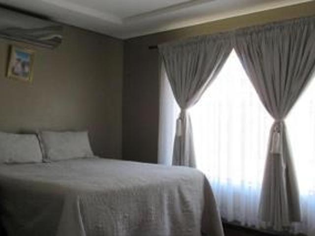 3 Bedroom House For Sale in Townsview