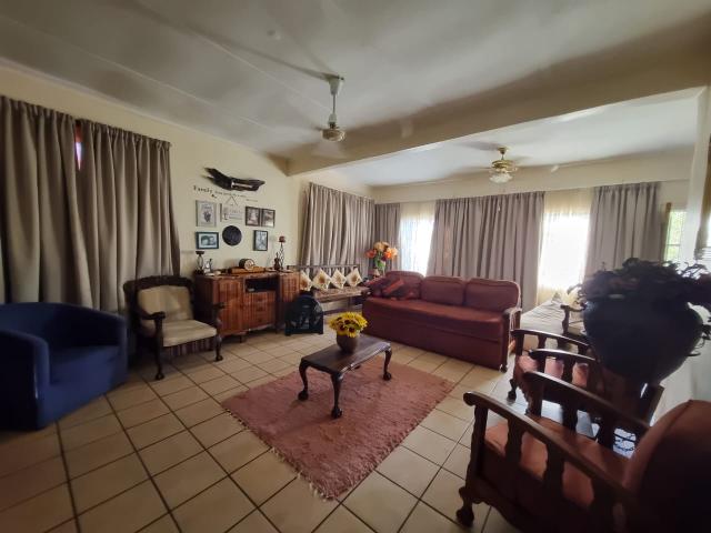 3 Bedroom House For Sale in Thabazimbi