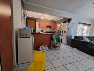 3 Bedroom House For Sale in Thatchfield Estate