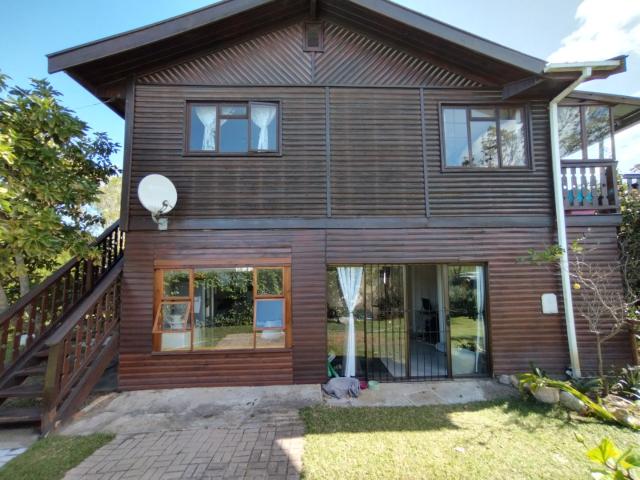 3 Bedroom House For Sale in The Island
