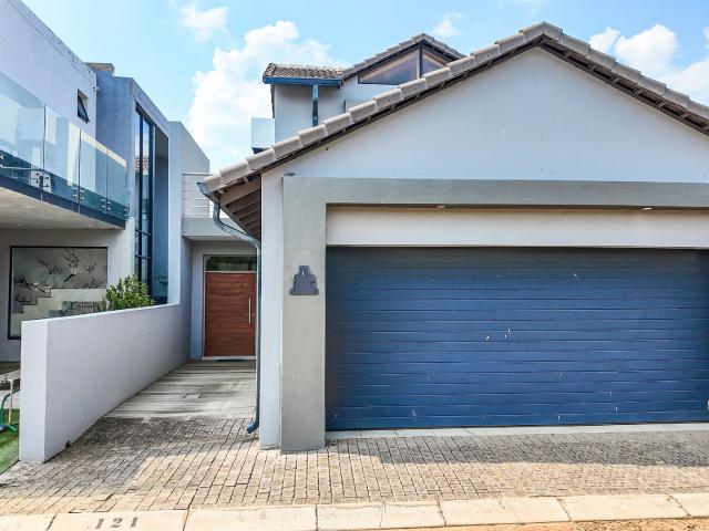 3 Bedroom House For Sale in The Islands Estates