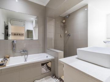 3 Bedroom House For Sale in Thornhill Estate