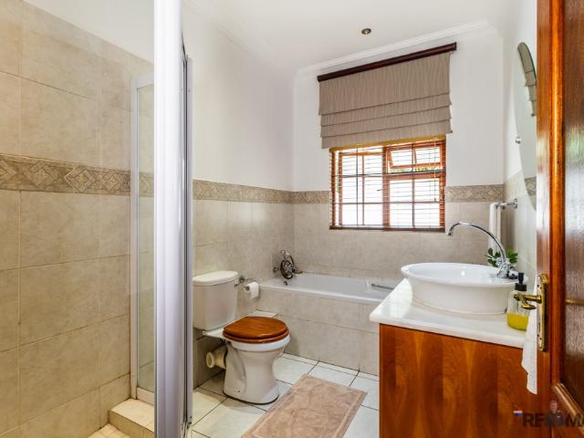 3 Bedroom House For Sale in Thornhill Estate