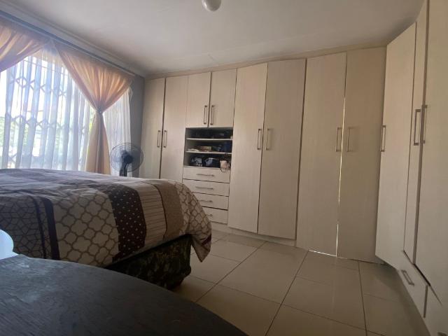 3 Bedroom House For Sale in Tlhabane West