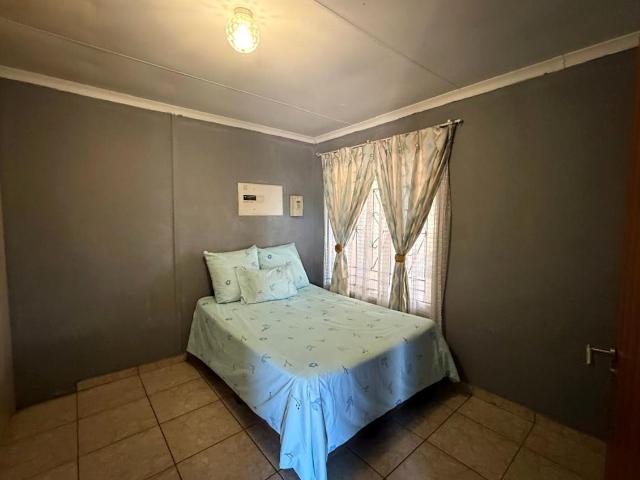 3 Bedroom House For Sale in Tlhabane West