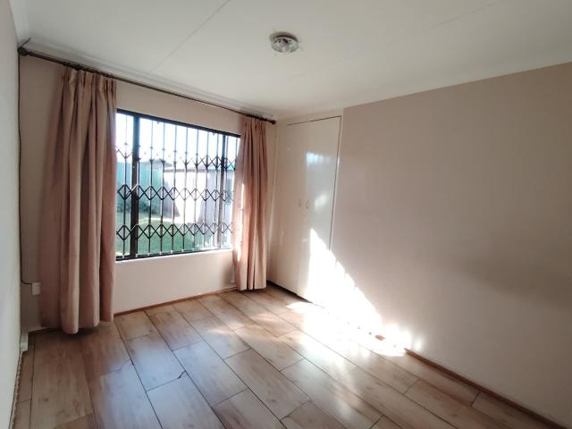3 Bedroom House For Sale in Tulisa Park