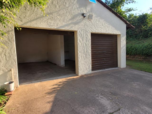 3 Bedroom House For Sale in Uvongo Beach