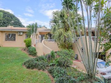 3 Bedroom House For Sale in Uvongo