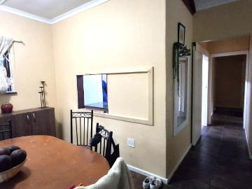 3 Bedroom House For Sale in Uvongo