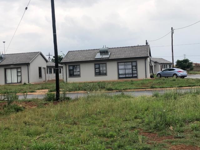 3 Bedroom House For Sale in Vosloorus
