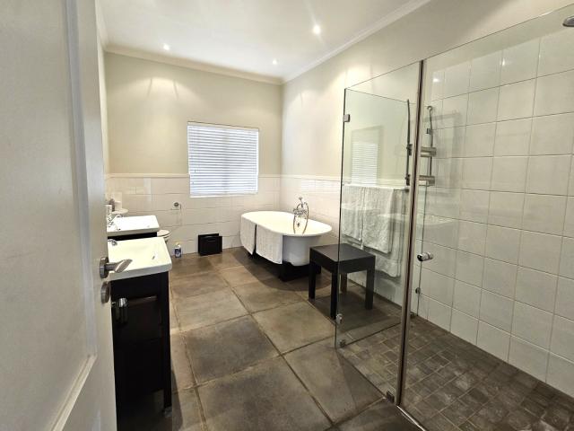 3 Bedroom House For Sale in Vaal Marina