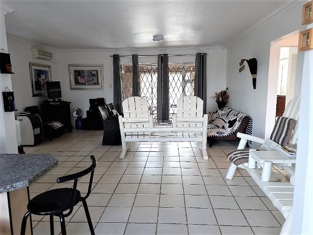 3 Bedroom House For Sale in Vaaloewer