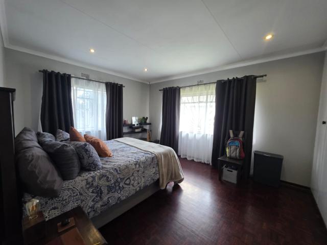 3 Bedroom House For Sale in Vaalpark