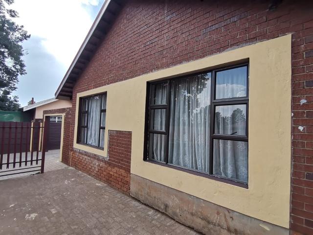3 Bedroom House For Sale in Vaalpark