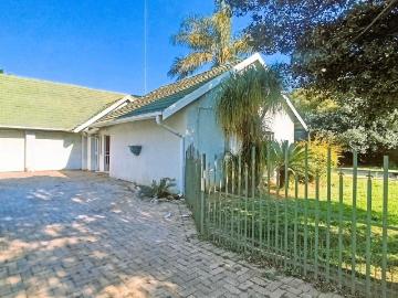 3 Bedroom House For Sale in Van Riebeeck Park