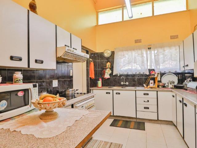 3 Bedroom House For Sale in Van Riebeeck Park