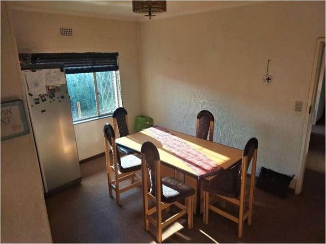 3 Bedroom House For Sale in Van Riebeeck Park