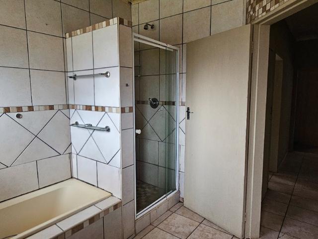3 Bedroom House For Sale in Vanderbijlpark CE