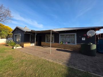3 Bedroom House For Sale in Vanderbijlpark CW 5