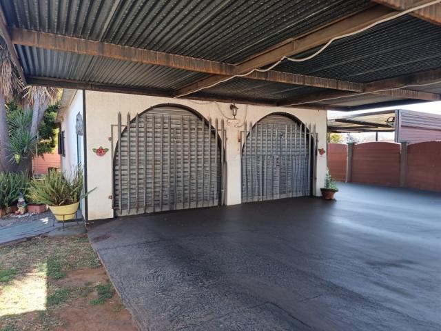 3 Bedroom House For Sale in Vanderbijlpark CW
