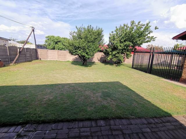 3 Bedroom House For Sale in Vanderbijlpark SE 1