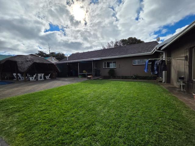 3 Bedroom House For Sale in Vanderbijlpark SE 1