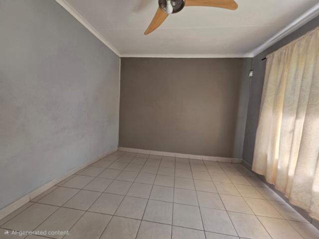 3 Bedroom House For Sale in Vanderbijlpark SE 2