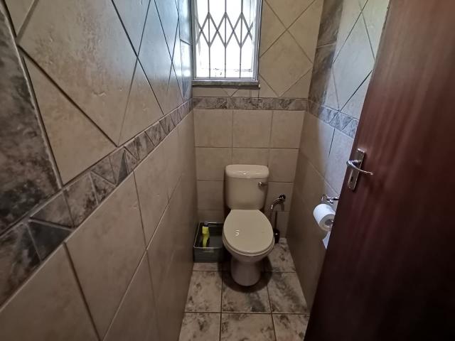 3 Bedroom House For Sale in Vanderbijlpark SE 7
