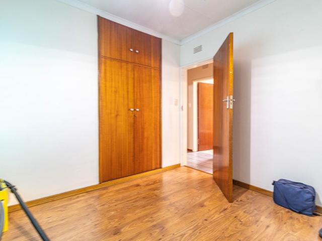 3 Bedroom House For Sale in Vanderbijlpark SE 6