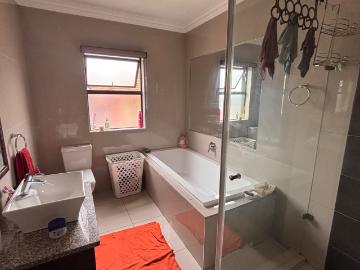 3 Bedroom House For Sale in Vanderbijlpark SW 5