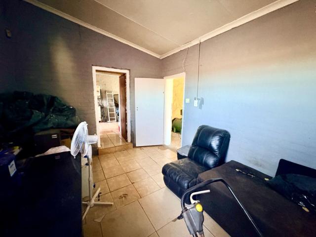 3 Bedroom House For Sale in Venterspos