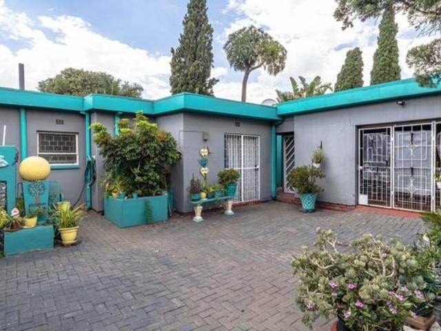 3 Bedroom House For Sale in Verwoerdpark
