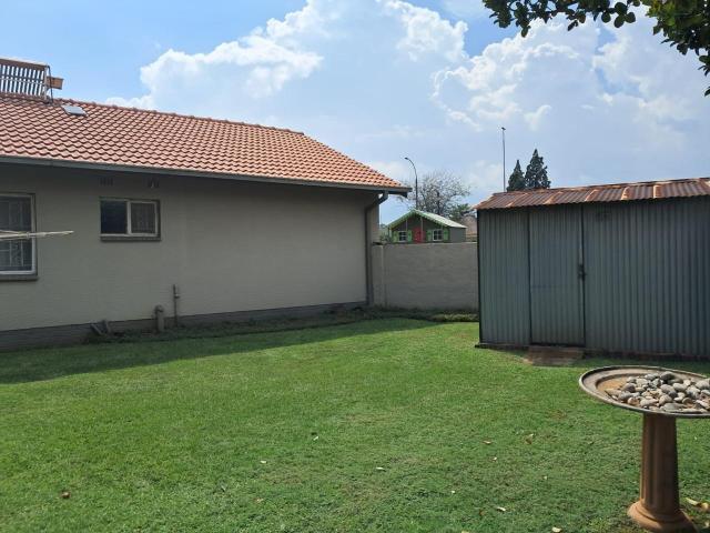 3 Bedroom House For Sale in Verwoerdpark