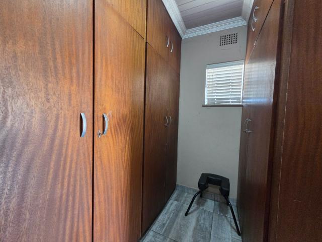 3 Bedroom House For Sale in Verwoerdpark