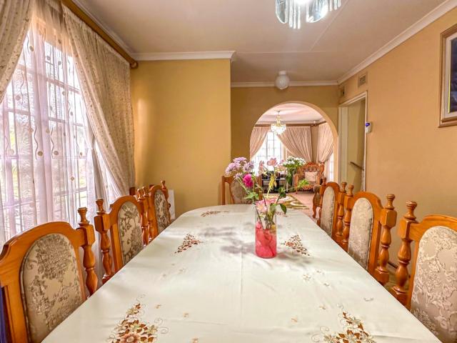 3 Bedroom House For Sale in Verulam Central