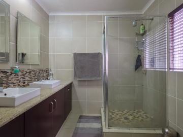 3 Bedroom House For Sale in Vincent